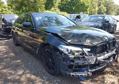 2019 BMW 530I xDrive z USA, uszkodzony, nr VIN WBAJA7C55KG909845